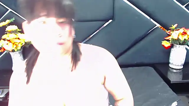 Amy hoy69 online show from 16, 2, 2025