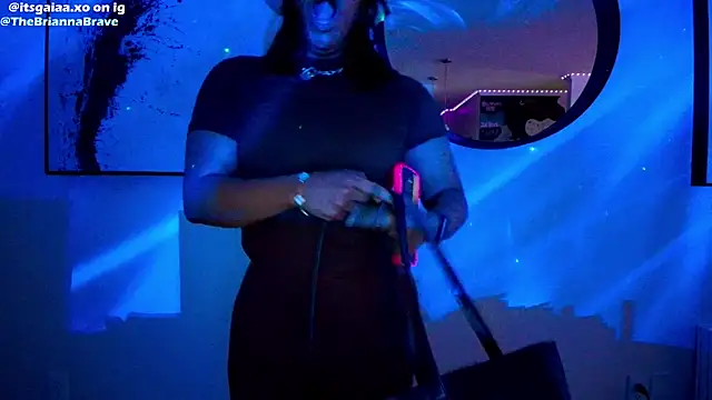 BriannaBrave online show from 21, 2, 2026