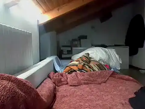 OniricFemme online show from 1, 3, 2025