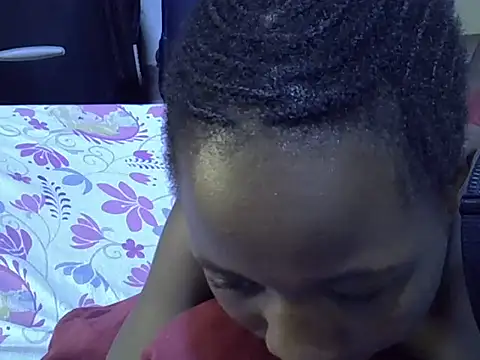 Snapshot of Adaline-Paris chatting on 3, 11, 2025 Adaline-Paris online show from 3, 11, 2025