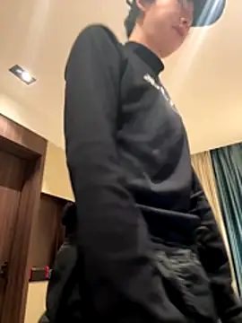 Snapshot of 1a1a1alll chatting on 18, 12, 2025 1a1a1alll online show from 18, 12, 2025