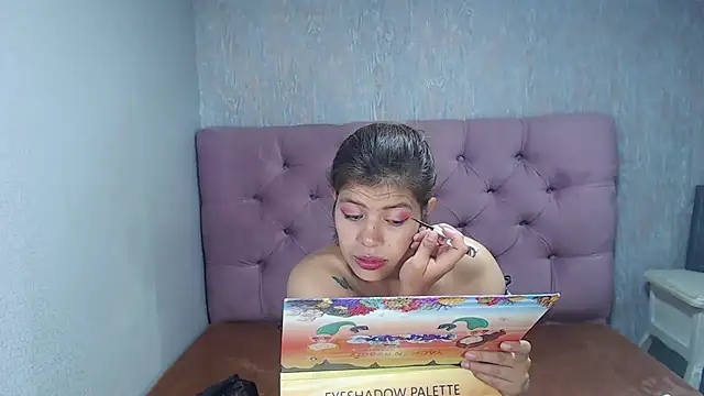 CurvyJulieth online show from 17, 2, 2025