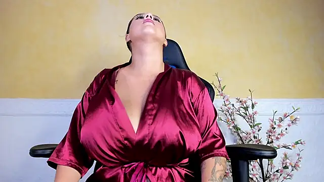 Lau Beauty online show from 28, 1, 2025