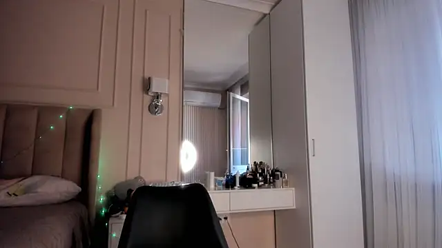 melissa yamazaki online show from 27, 11, 2025