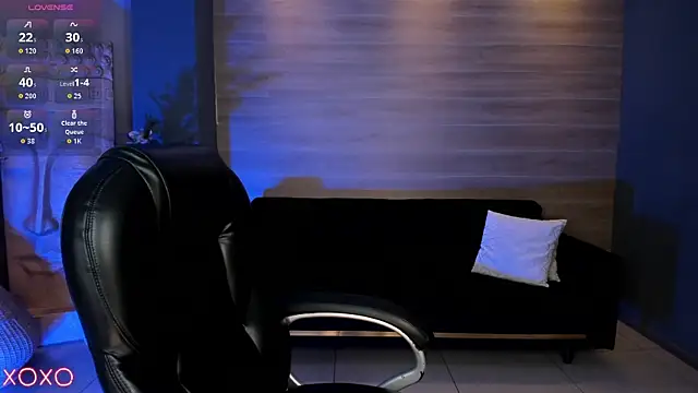 SamanthaKlein  online show from 23, 10, 2025