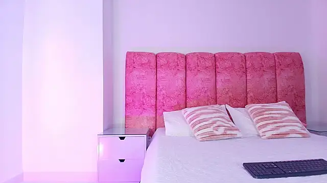 kendal rossi online show from 5, 12, 2025