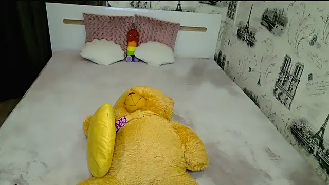 lovely-eyes online show from 13, 1, 2026