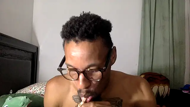 Snapshot of KingDerRico chatting on 15, 9, 2025 KingDerRico online show from 15, 9, 2025