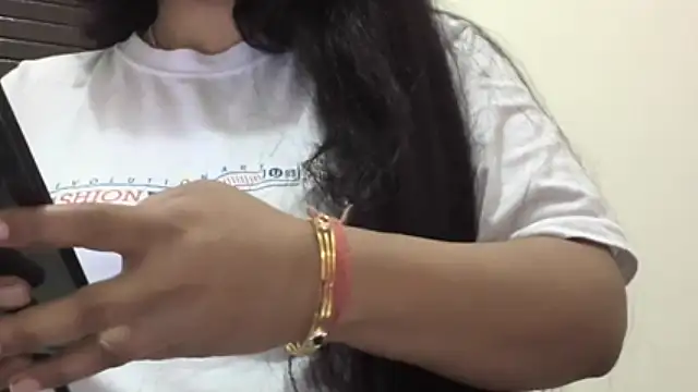 Snapshot of Gulaboo_bhabi chatting on 3, 3, 2025 Gulaboo bhabi online show from 3, 3, 2025