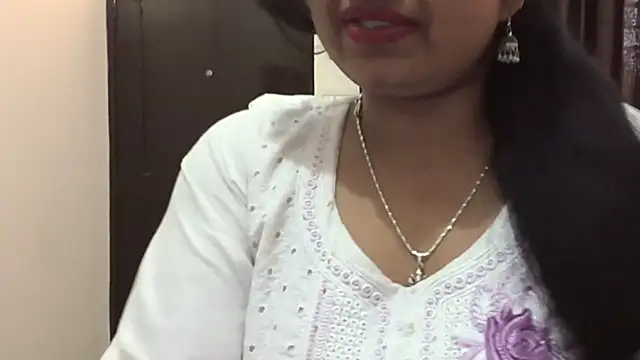 Snapshot of Gulaboo_bhabi chatting on 11, 3, 2025 Gulaboo bhabi online show from 11, 3, 2025