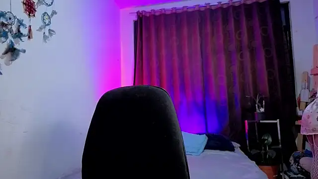 Snapshot of Zoe--khalL chatting on 7, 3, 2026 Zoe--khalL online show from 7, 3, 2026