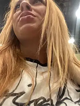 Snapshot of Sweet___Emily chatting on 6, 12, 2024 Sweet   Emily online show from 6, 12, 2024