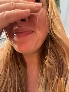 Snapshot of Sweet___Emily chatting on 19, 1, 2025 Sweet   Emily online show from 19, 1, 2025