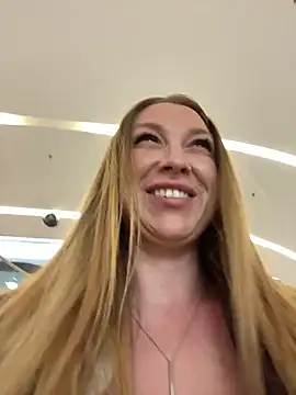 Snapshot of Sweet___Emily chatting on 27, 4, 2026 Sweet Emily online show from 27, 4, 2026