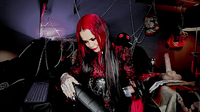 Snapshot of MorganaCrowley chatting on 13, 1, 2026 MorganaCrowley online show from 13, 1, 2026