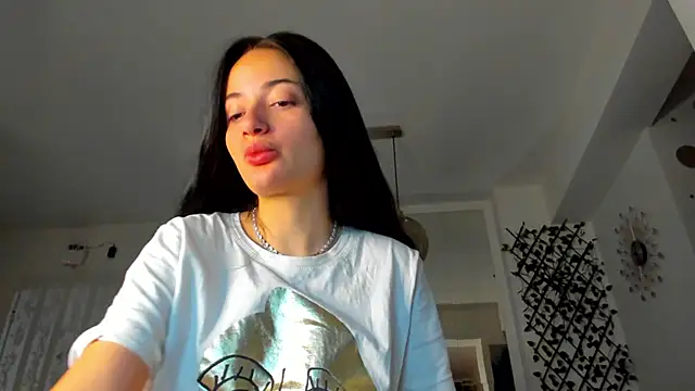Snapshot of IreneVON chatting on 3, 12, 2024 IreneVON online show from 3, 12, 2024