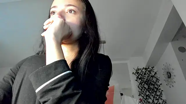 Snapshot of IreneVON chatting on 14, 12, 2024 IreneVON online show from 14, 12, 2024