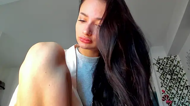 Snapshot of IreneVON chatting on 2, 1, 2025 IreneVON online show from 2, 1, 2025