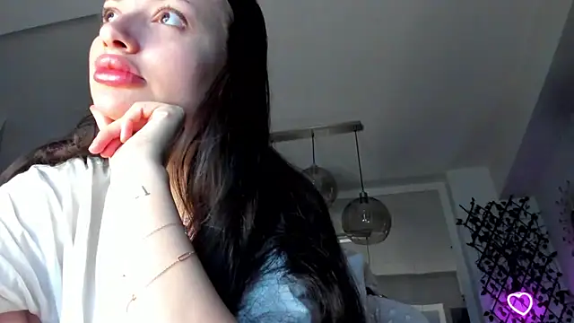 Snapshot of IreneVON chatting on 20, 2, 2025 IreneVON online show from 20, 2, 2025