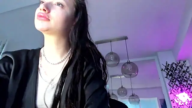 Snapshot of IreneVON chatting on 7, 3, 2025 IreneVON online show from 7, 3, 2025