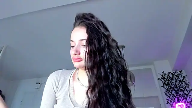 Snapshot of IreneVON chatting on 7, 3, 2025 IreneVON online show from 7, 3, 2025