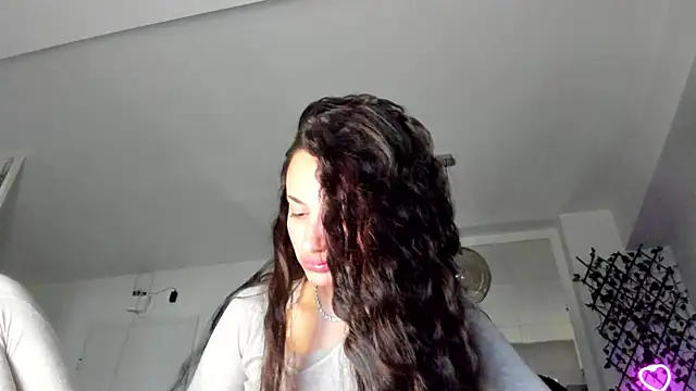 Snapshot of IreneVON chatting on 13, 3, 2025 IreneVON online show from 13, 3, 2025