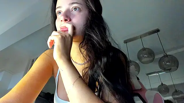 Snapshot of IreneVON chatting on 25, 9, 2025 IreneVON online show from 25, 9, 2025