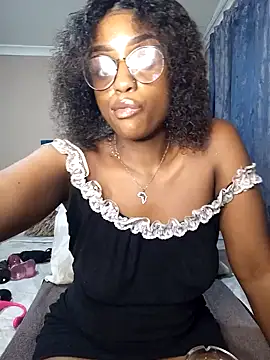 Snapshot of Queen-Chocolate chatting on 30, 1, 2025 Queen-Chocolate online show from 30, 1, 2025