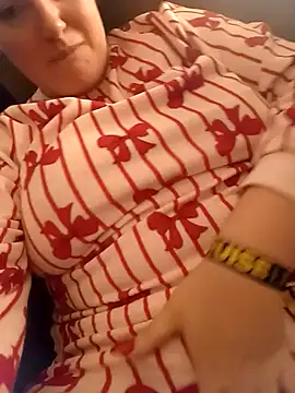 Snapshot of roxy-rose chatting on 29, 11, 2025 roxy-rose online show from 29, 11, 2025