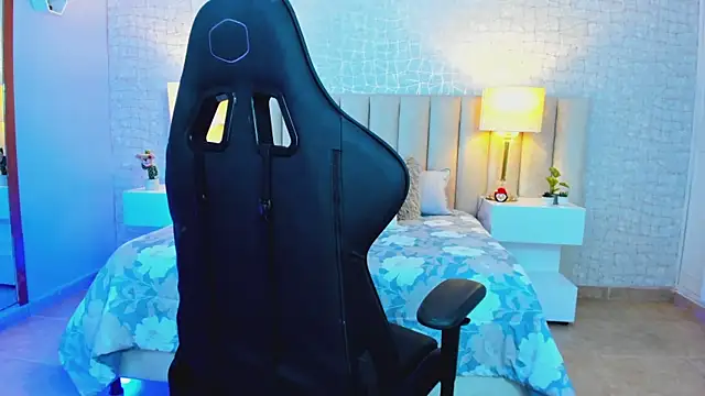 Snapshot of sara_parker069 chatting on 11, 12, 2024 sara parker069 online show from 11, 12, 2024