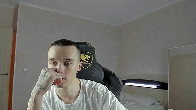 Snapshot of MasonWarholl chatting on 27, 12, 2024 MasonWarholl online show from 27, 12, 2024