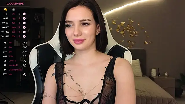 Snapshot of ammy_cummy chatting on 27, 10, 2025 ammy cummy online show from 27, 10, 2025