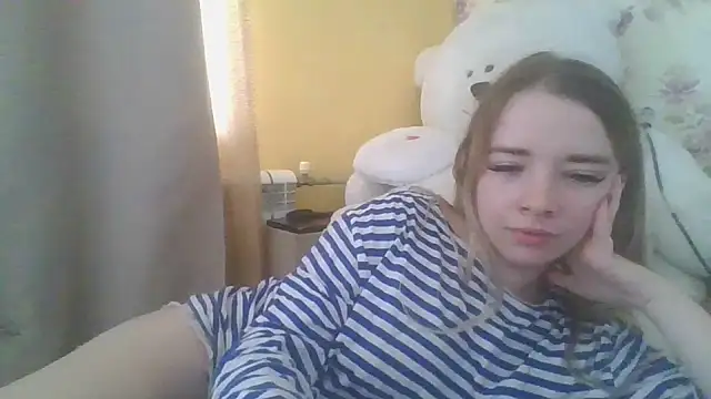 Snapshot of ViolaCandy chatting on 6, 7, 2026 ViolaCandy online show from 6, 7, 2026