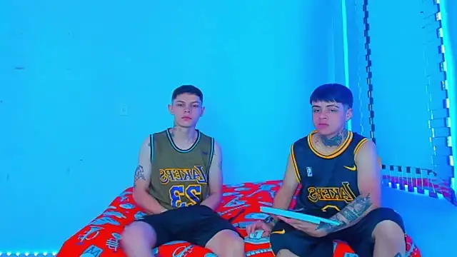 Snapshot of HOT_boy2025 chatting on 13, 12, 2024 HOT boy2025 online show from 13, 12, 2024
