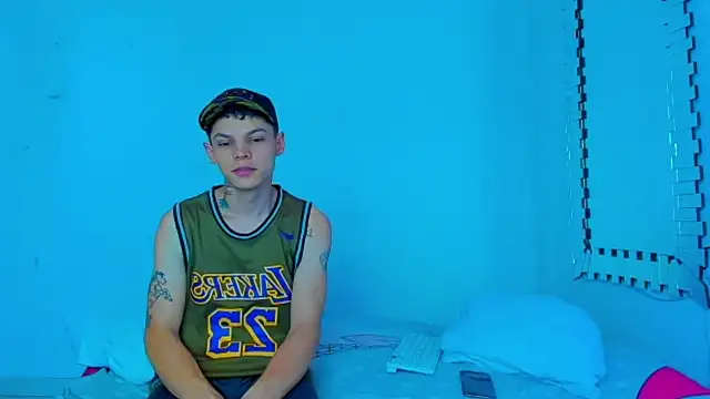 Snapshot of HOT_boy2025 chatting on 31, 1, 2025 HOT boy2025 online show from 31, 1, 2025