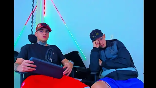 Snapshot of HOT_boy2025 chatting on 14, 9, 2025 HOT boy2025 online show from 14, 9, 2025