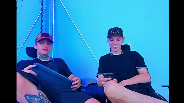 Snapshot of HOT_boy2025 chatting on 21, 9, 2025 HOT boy2025 online show from 21, 9, 2025