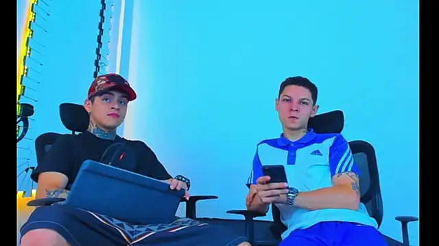 HOT boy2025 online show from 27, 11, 2025