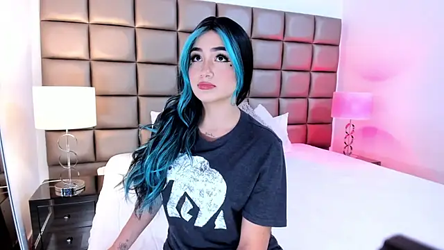 AnnyHizzle online show from 2, 2, 2025