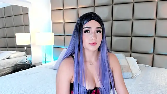 AnnyHizzle online show from 14, 3, 2025