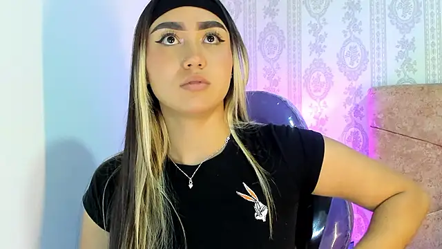 Snapshot of liaa_18 chatting on 18, 3, 2026 liaa 18 online show from 18, 3, 2026