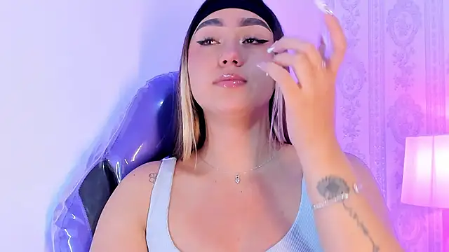 Snapshot of liaa_18 chatting on 11, 4, 2026 liaa 18 online show from 11, 4, 2026