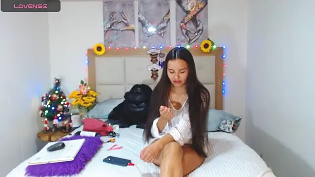 Snapshot of valentina_hearts chatting on 21, 12, 2024 valentina hearts online show from 21, 12, 2024