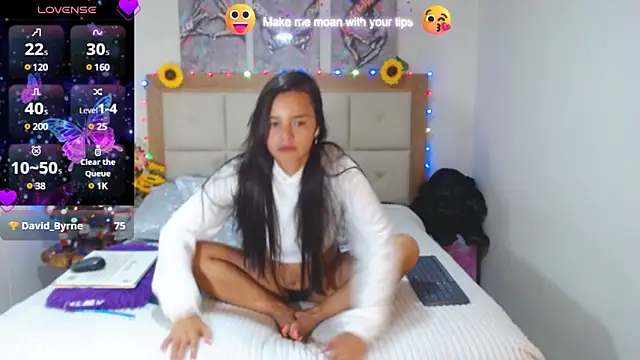 Snapshot of valentina_hearts chatting on 7, 1, 2025 valentina hearts online show from 7, 1, 2025
