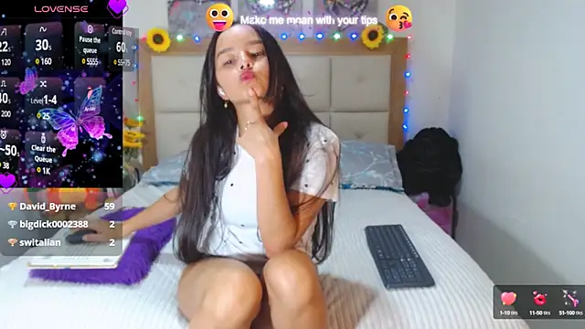 Snapshot of valentina_hearts chatting on 13, 1, 2025 valentina hearts online show from 13, 1, 2025