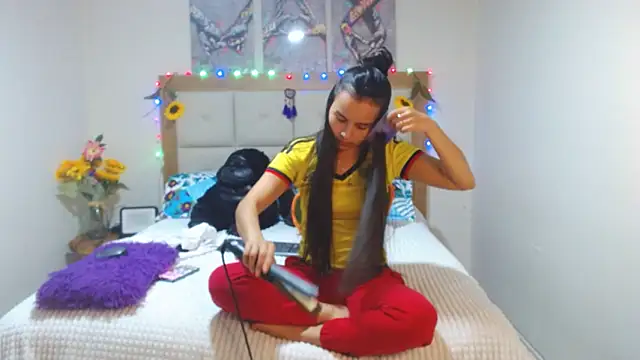 Snapshot of valentina_hearts chatting on 27, 2, 2025 valentina hearts online show from 27, 2, 2025