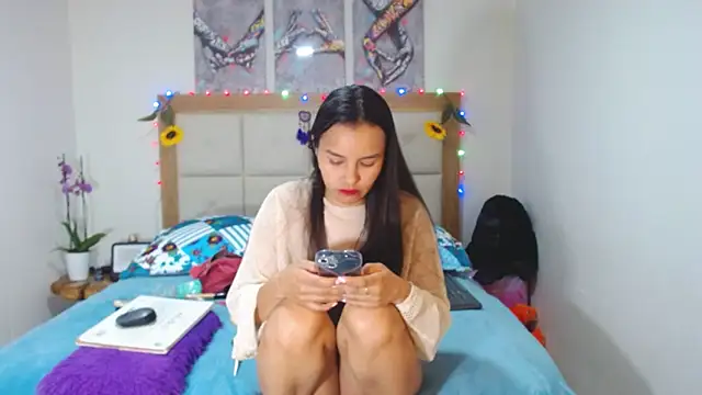 Snapshot of valentina_hearts chatting on 12, 3, 2025 valentina hearts online show from 12, 3, 2025