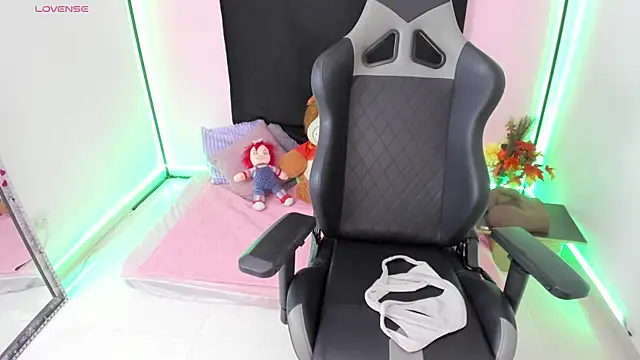 zoesullivan online show from 24, 12, 2024