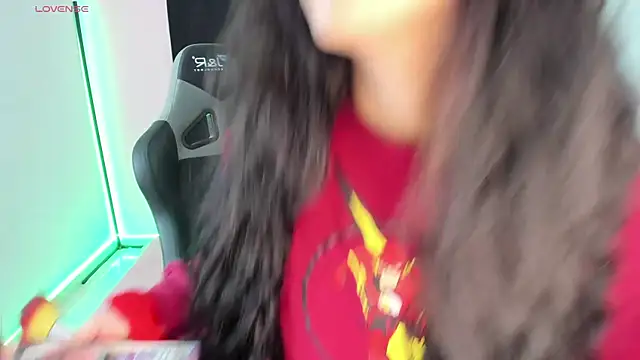 zoesullivan online show from 28, 12, 2024