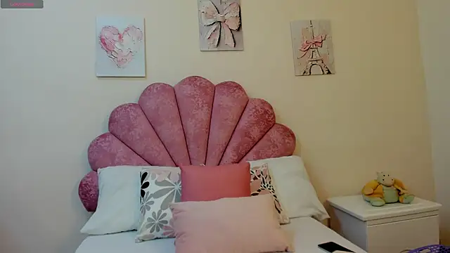 Snapshot of MilaaAdams chatting on 30, 5, 2026 MilaaAdams online show from 30, 5, 2026